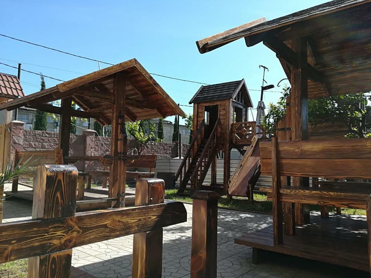 Runo Guest House Gagra Buitenkant foto